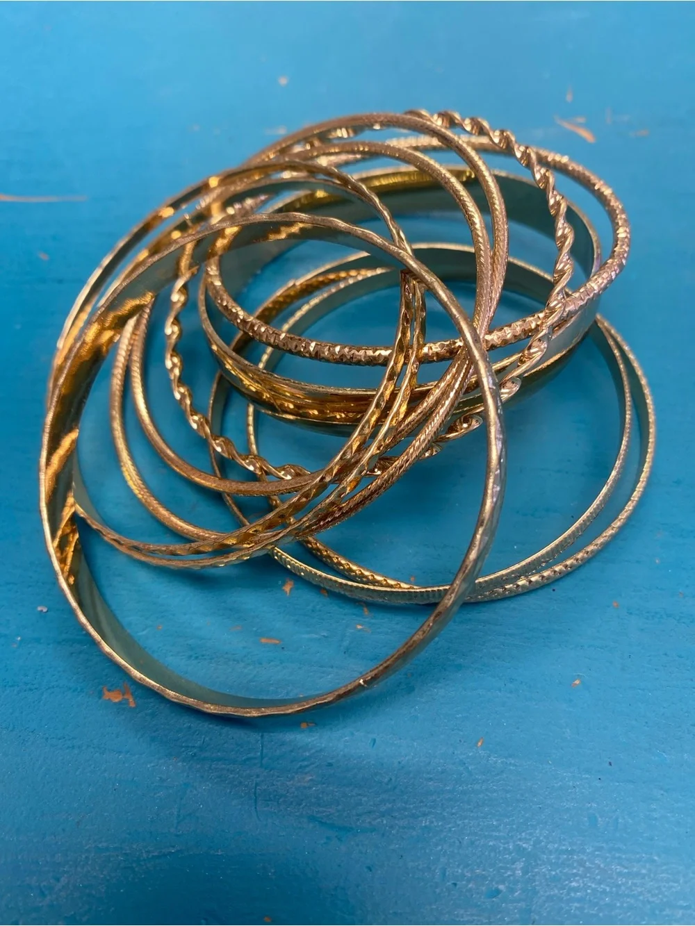 N/A stylish gold